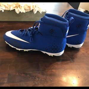 SOLD - Men’s Nike Football cleats